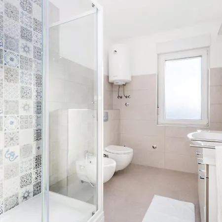 Διαμέρισμα 2 Bedroom Beautiful In