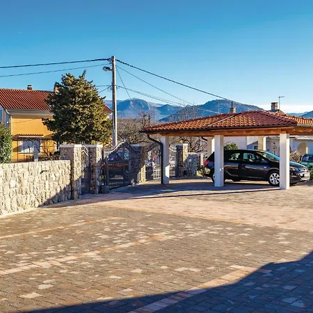 2 Bedroom Beautiful In *